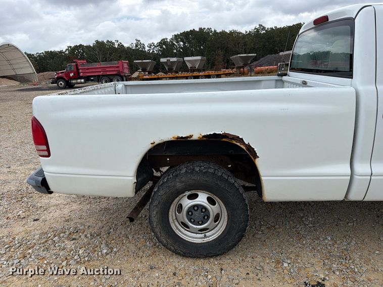 image for item FM6553 2002 Dodge Dakota pickup truck