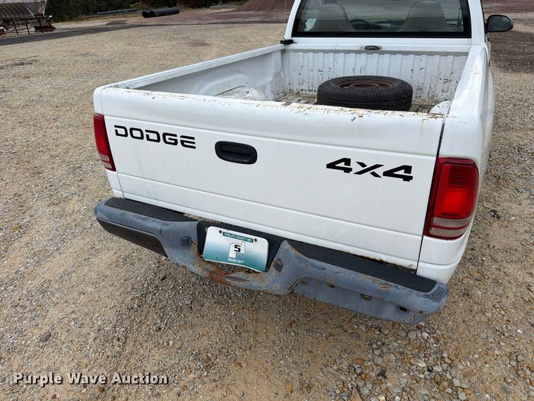 image for item FM6553 2002 Dodge Dakota pickup truck