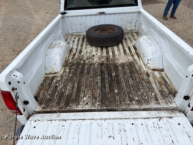 image for item FM6553 2002 Dodge Dakota pickup truck