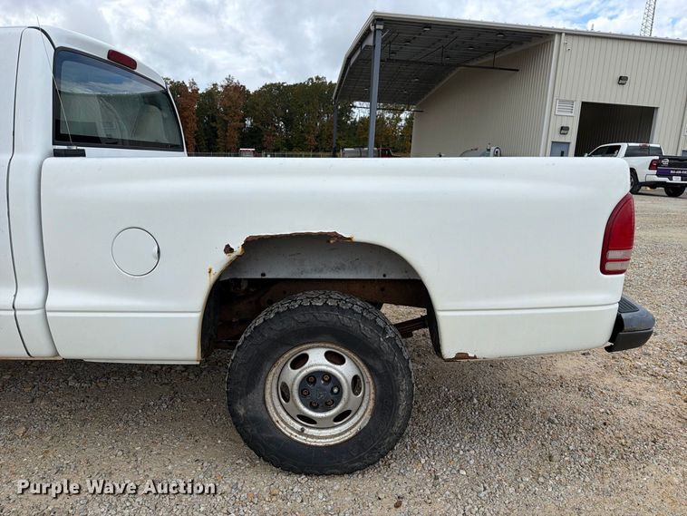 image for item FM6553 2002 Dodge Dakota pickup truck
