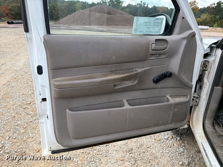 image for item FM6553 2002 Dodge Dakota pickup truck