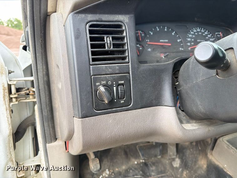image for item FM6553 2002 Dodge Dakota pickup truck