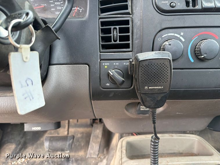 image for item FM6553 2002 Dodge Dakota pickup truck
