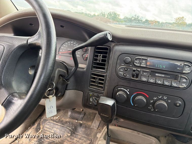 image for item FM6553 2002 Dodge Dakota pickup truck