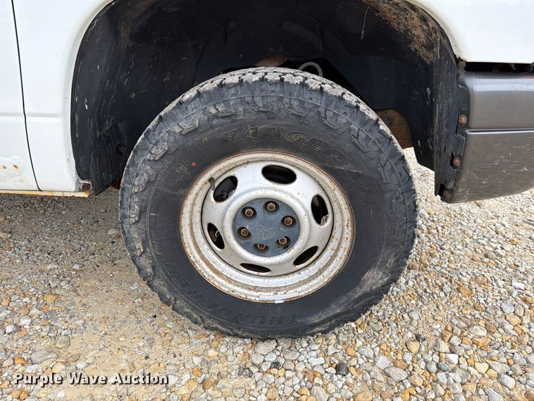 image for item FM6553 2002 Dodge Dakota pickup truck