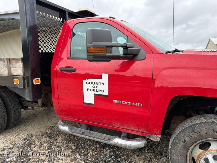 image for item FM6554 2015 Chevrolet Silverado 3500HD dump flatbed pickup truck