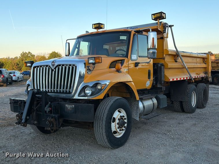 2011 International 7500 dump truck