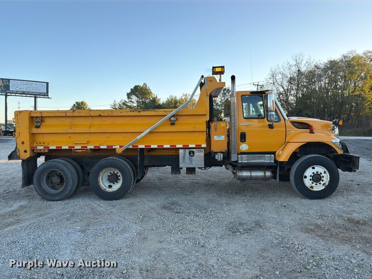 image for item FM6576 2011 International 7500 dump truck
