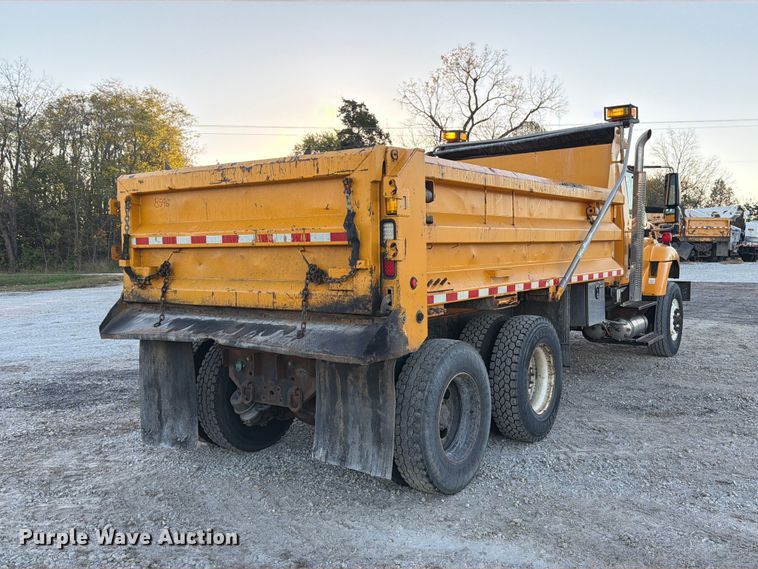 image for item FM6576 2011 International 7500 dump truck