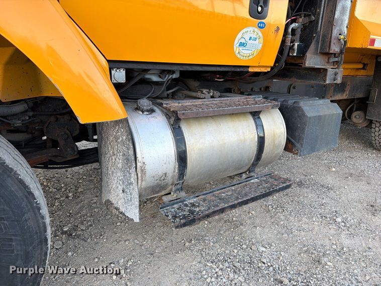 image for item FM6576 2011 International 7500 dump truck