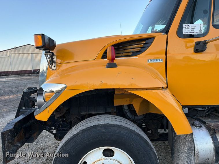 image for item FM6576 2011 International 7500 dump truck