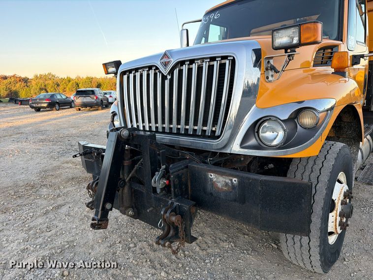 image for item FM6576 2011 International 7500 dump truck