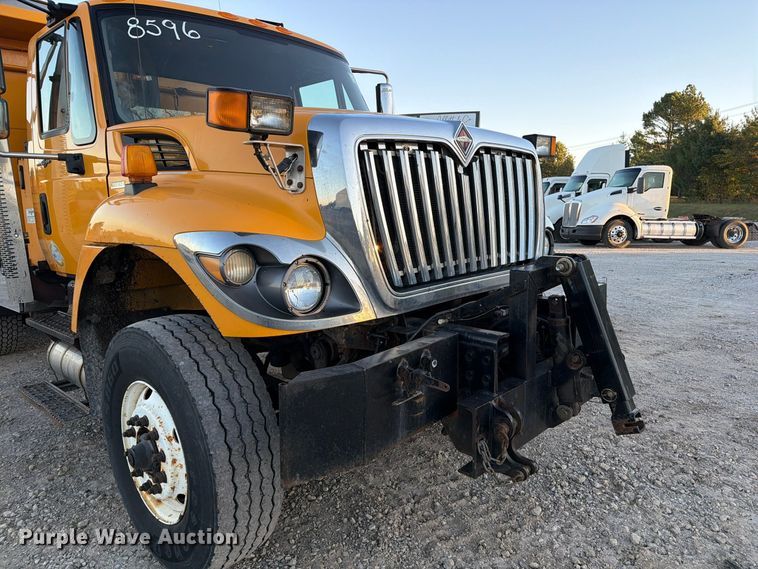 image for item FM6576 2011 International 7500 dump truck
