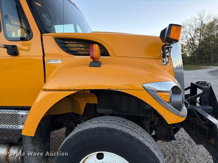 image for item FM6576 2011 International 7500 dump truck