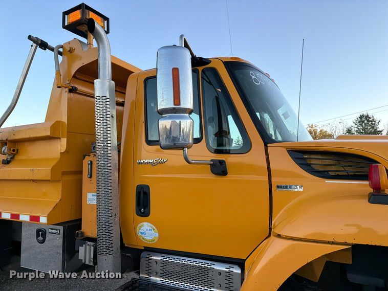 image for item FM6576 2011 International 7500 dump truck