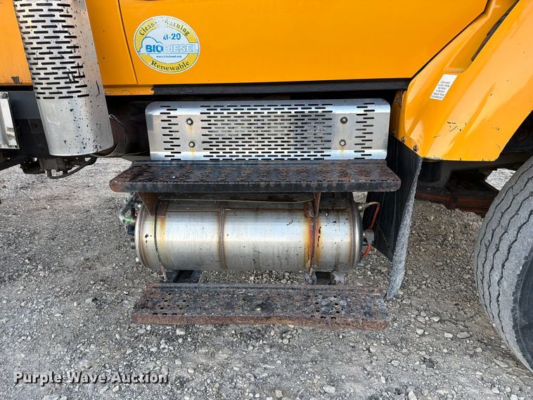 image for item FM6576 2011 International 7500 dump truck