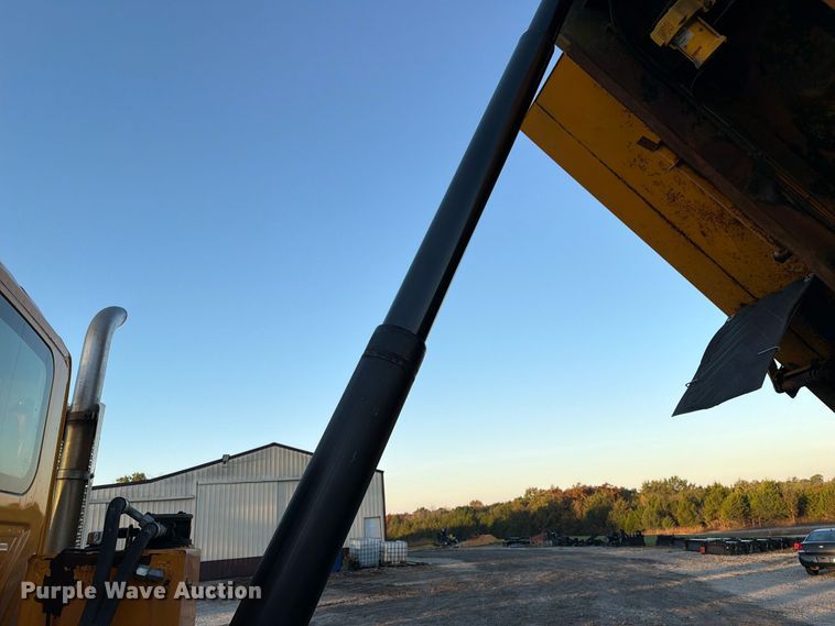 image for item FM6576 2011 International 7500 dump truck