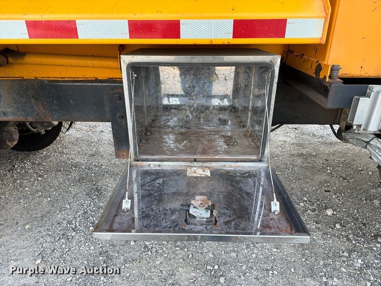 image for item FM6576 2011 International 7500 dump truck