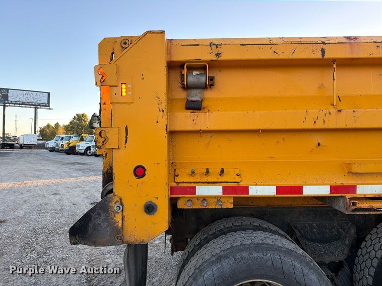 image for item FM6576 2011 International 7500 dump truck