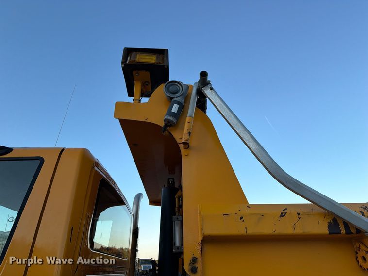 image for item FM6576 2011 International 7500 dump truck