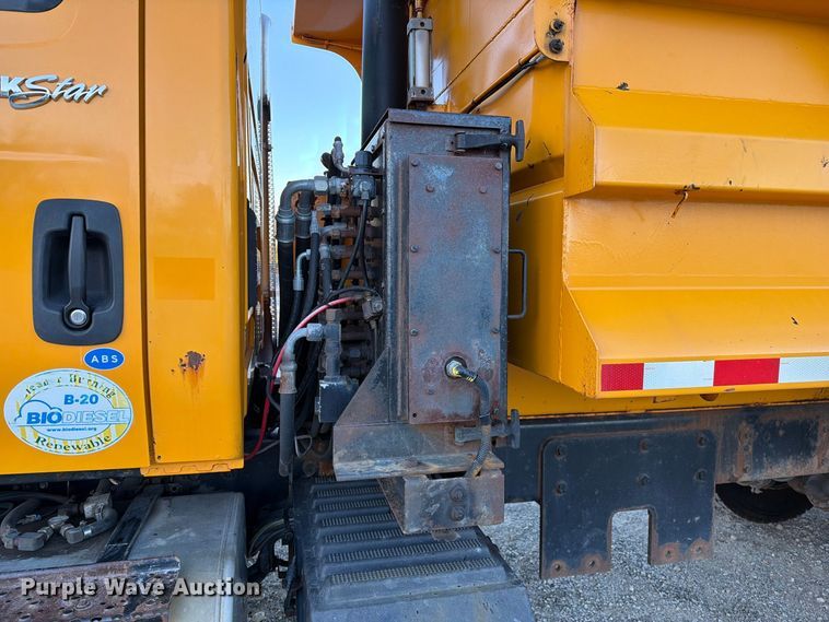 image for item FM6576 2011 International 7500 dump truck