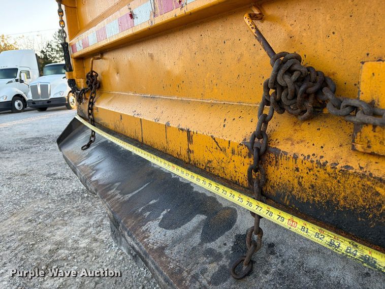 image for item FM6576 2011 International 7500 dump truck