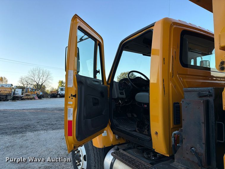 image for item FM6576 2011 International 7500 dump truck
