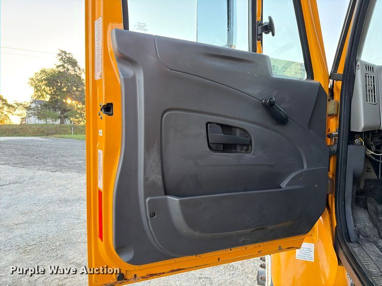 image for item FM6576 2011 International 7500 dump truck