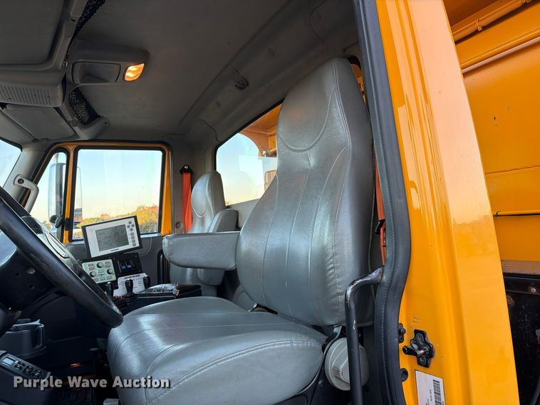image for item FM6576 2011 International 7500 dump truck
