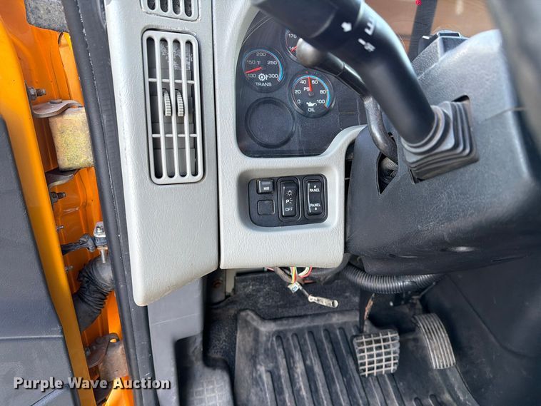 image for item FM6576 2011 International 7500 dump truck