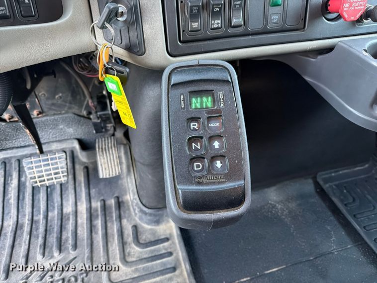 image for item FM6576 2011 International 7500 dump truck