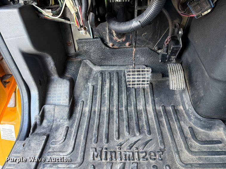 image for item FM6576 2011 International 7500 dump truck