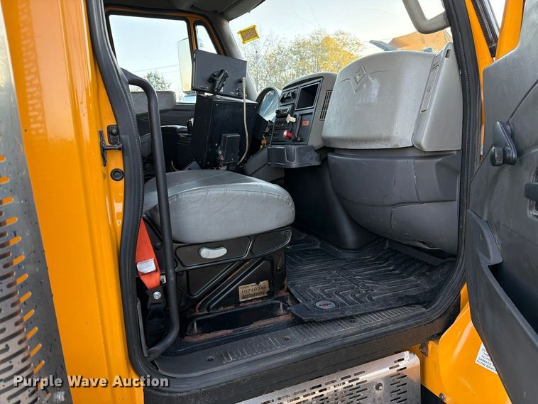 image for item FM6576 2011 International 7500 dump truck