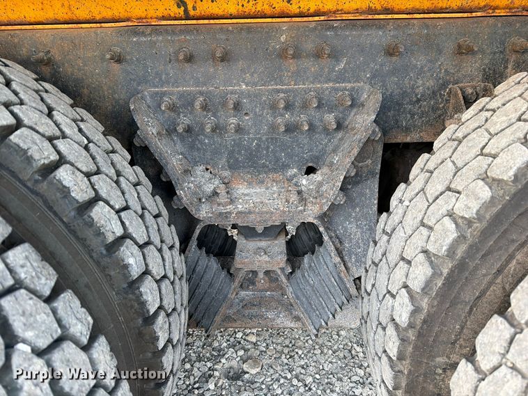 image for item FM6576 2011 International 7500 dump truck