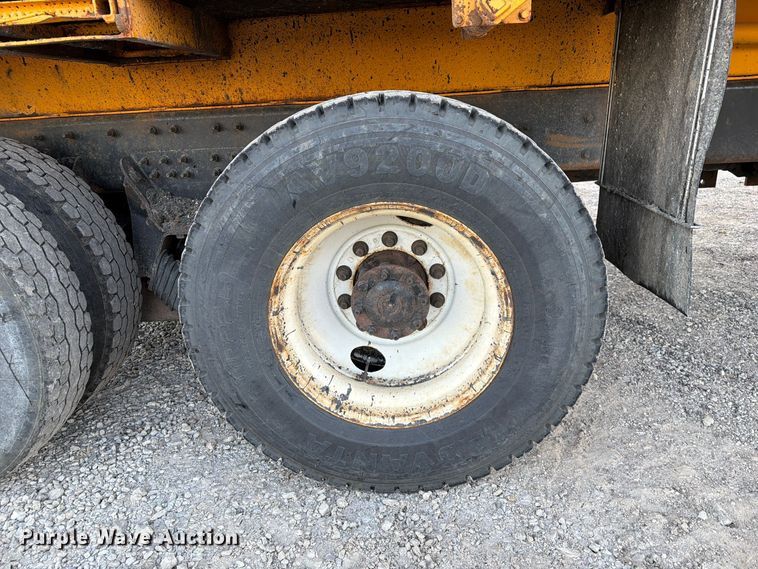 image for item FM6576 2011 International 7500 dump truck