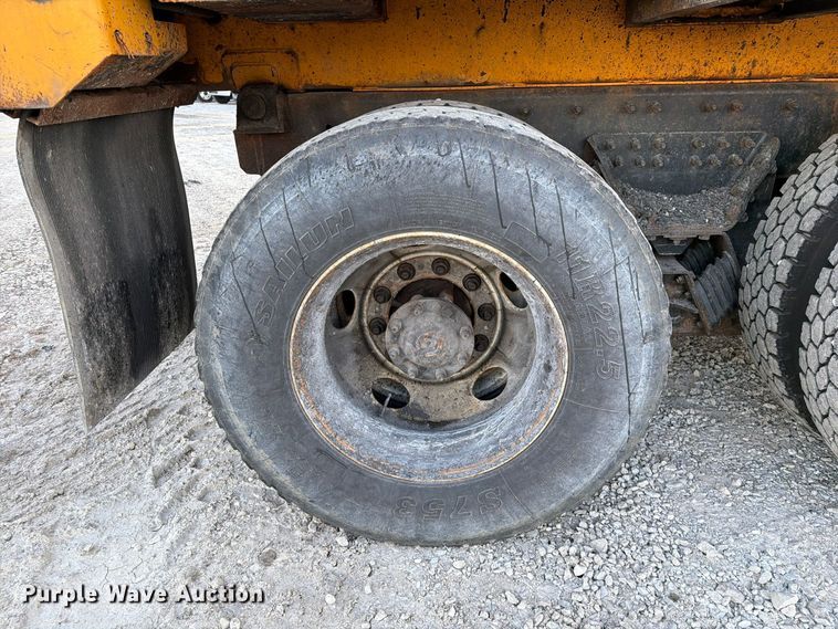 image for item FM6576 2011 International 7500 dump truck