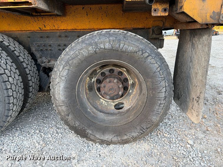 image for item FM6576 2011 International 7500 dump truck