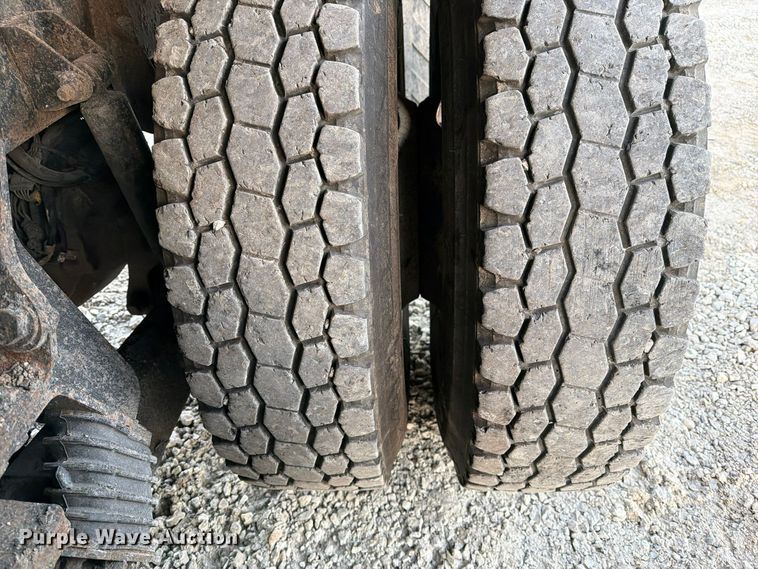 image for item FM6576 2011 International 7500 dump truck