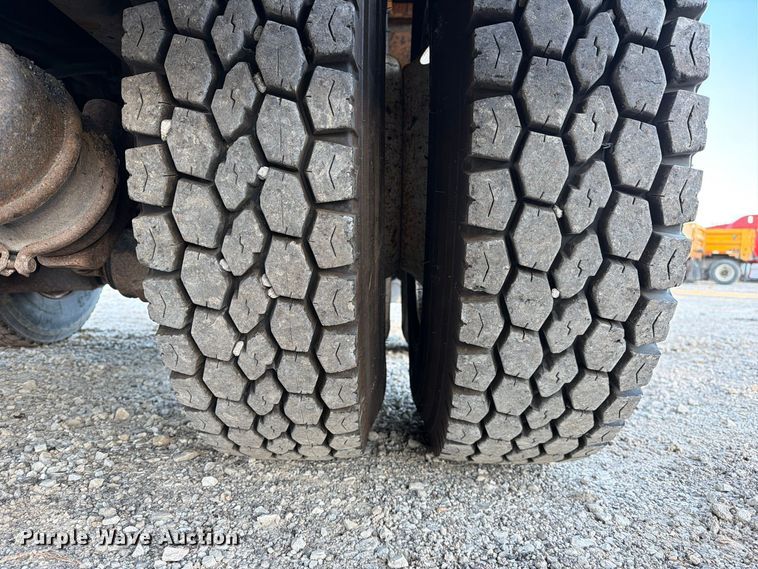 image for item FM6576 2011 International 7500 dump truck
