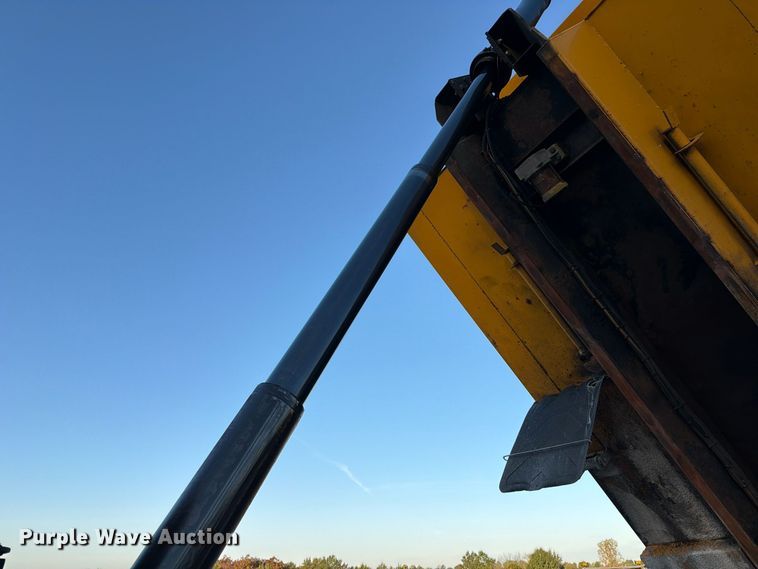 image for item FM6577 2014 International 7500 dump truck