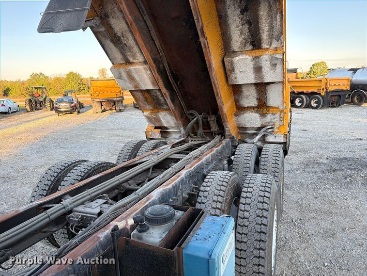 image for item FM6577 2014 International 7500 dump truck