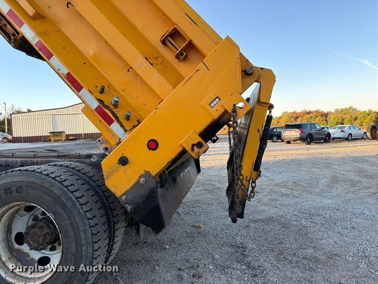image for item FM6577 2014 International 7500 dump truck
