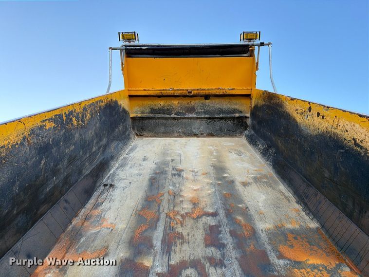 image for item FM6577 2014 International 7500 dump truck