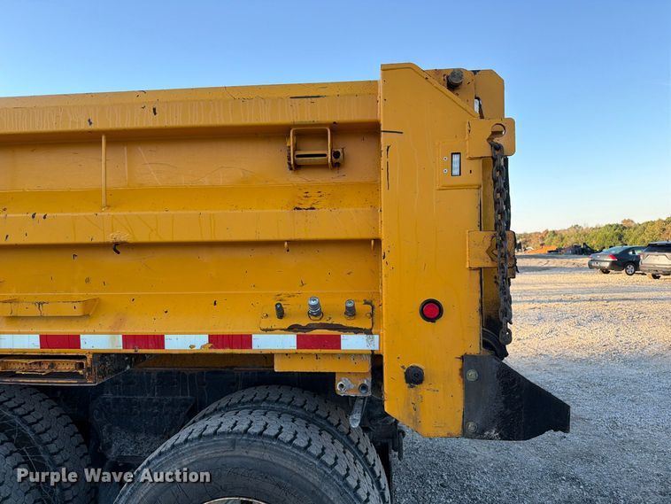 image for item FM6577 2014 International 7500 dump truck