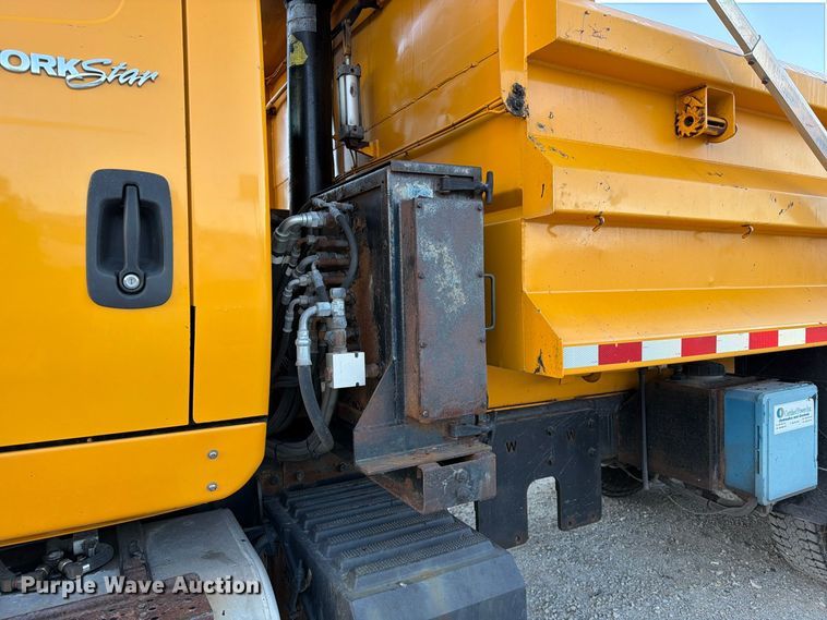 image for item FM6577 2014 International 7500 dump truck