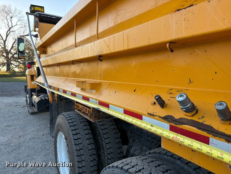 image for item FM6577 2014 International 7500 dump truck