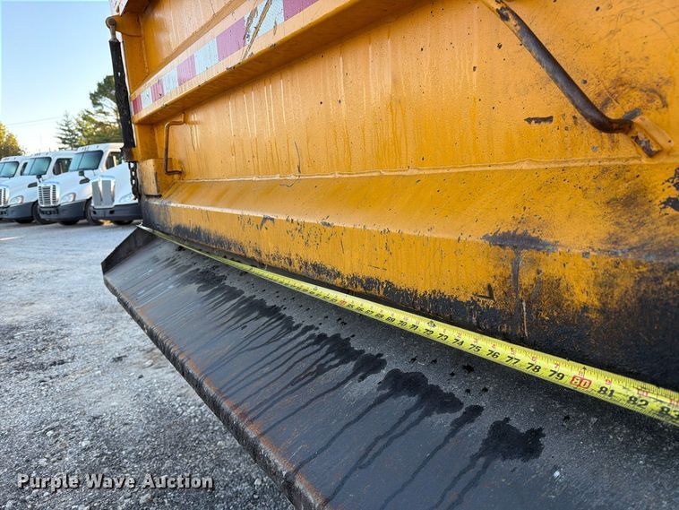 image for item FM6577 2014 International 7500 dump truck