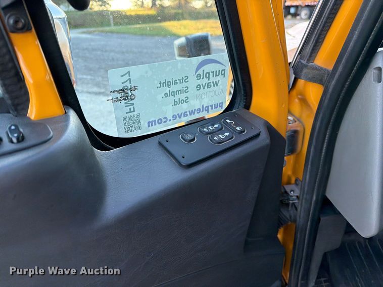 image for item FM6577 2014 International 7500 dump truck