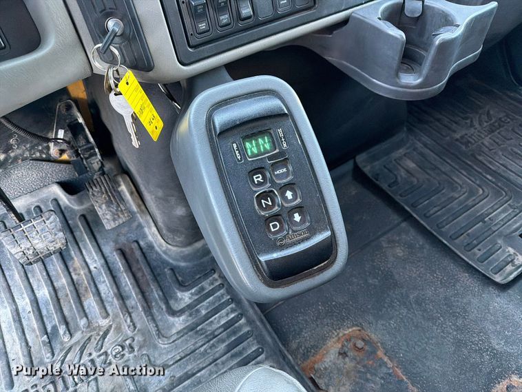 image for item FM6577 2014 International 7500 dump truck