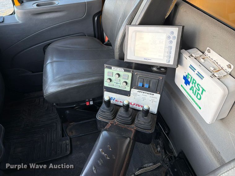 image for item FM6577 2014 International 7500 dump truck